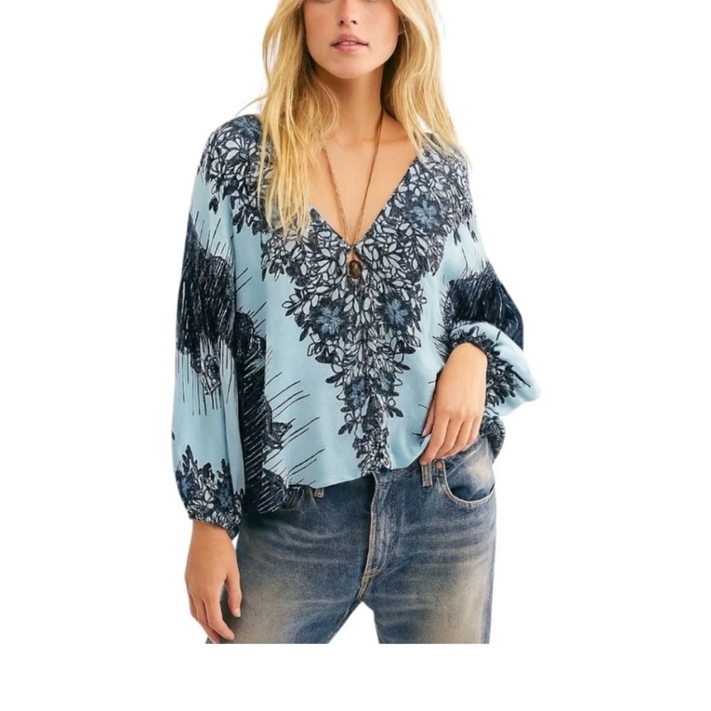 Free People Birds of A Feather Floral Oversized Top Women’s Small Blue Boho - Picture 1 of 11
